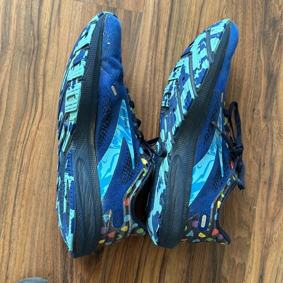 Brooks running shoe - Picture 4 of 4